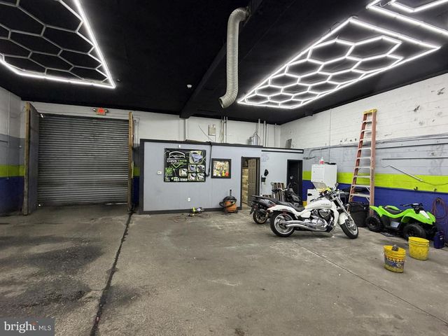 2722 SHERMAN AVE, Camden, NJ 08105
