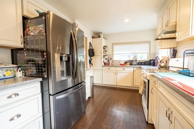 419 NW D Street, Grants Pass, OR 97526