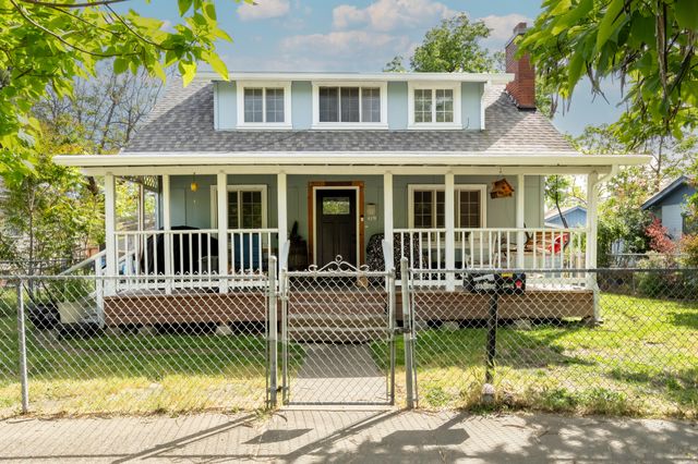 419 NW D Street, Grants Pass, OR 97526