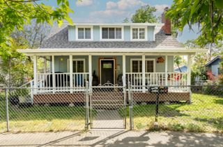 419 NW D Street, Grants Pass, OR 97526