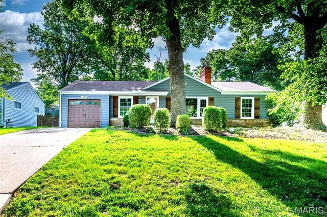 1008 Woodgate Drive, Kirkwood, MO 63122