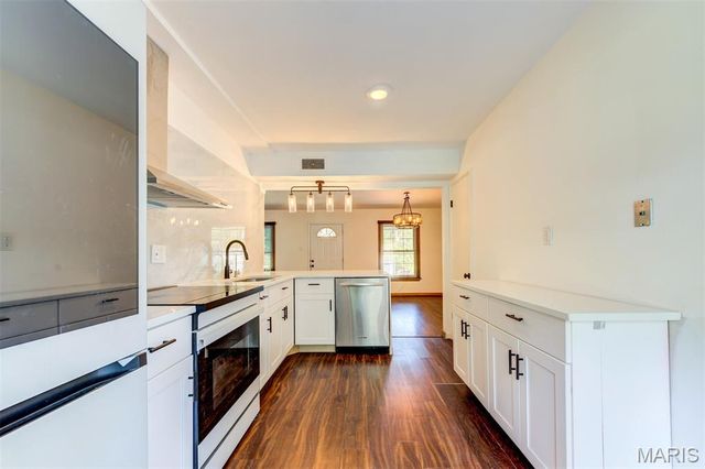 1008 Woodgate Drive, Kirkwood, MO 63122