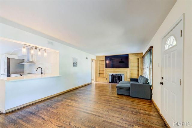 1008 Woodgate Drive, Kirkwood, MO 63122
