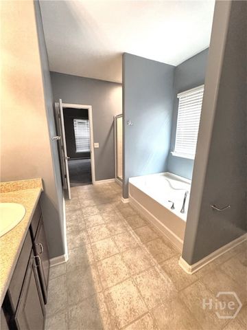 16 Millwood Lake Drive, Savannah, GA 31407