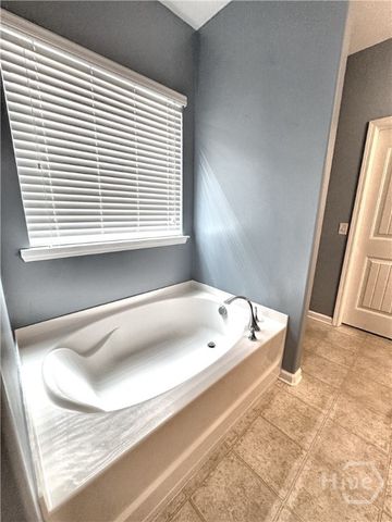 16 Millwood Lake Drive, Savannah, GA 31407