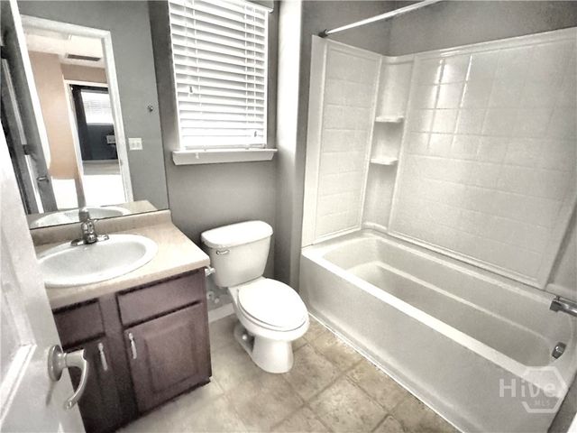 16 Millwood Lake Drive, Savannah, GA 31407