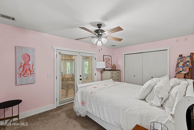 216 Hickory Lane, Hampstead, NC 28443