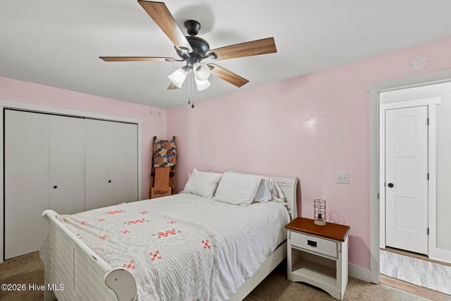 216 Hickory Lane, Hampstead, NC 28443