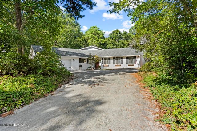 216 Hickory Lane, Hampstead, NC 28443