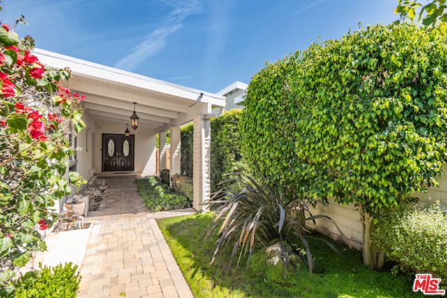 5496 Katherine Avenue, Sherman Oaks, CA 91401
