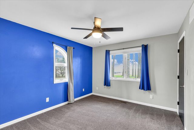 1644 County Road 200 Road, Seymour, IL 61875