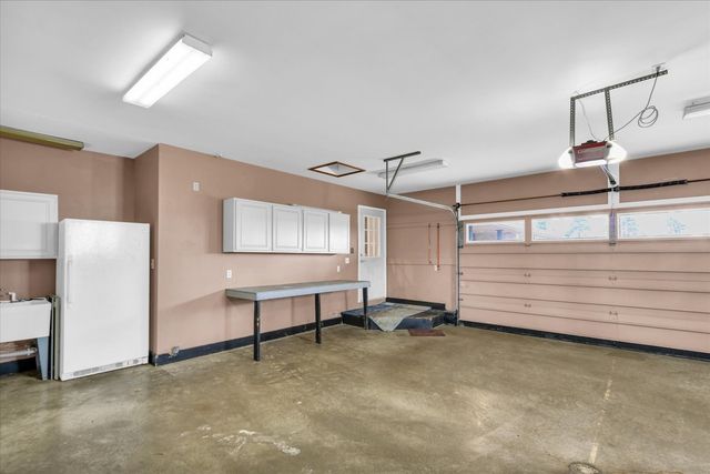 1644 County Road 200 Road, Seymour, IL 61875