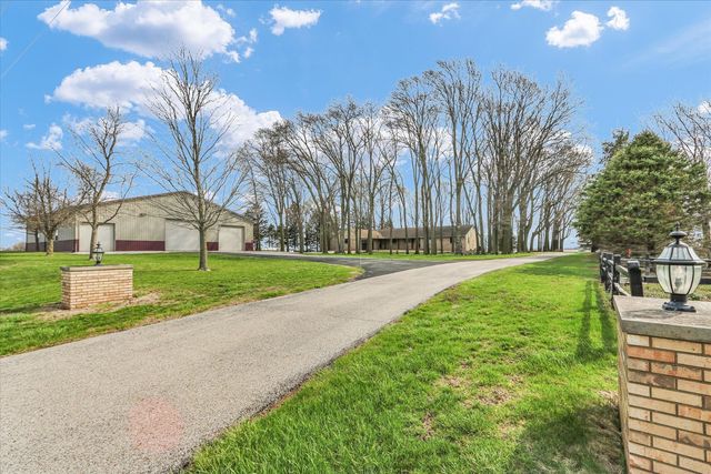 1644 County Road 200 Road, Seymour, IL 61875