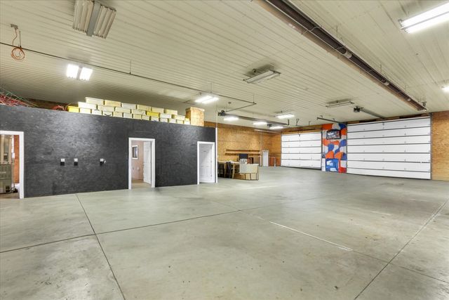 1644 County Road 200 Road, Seymour, IL 61875