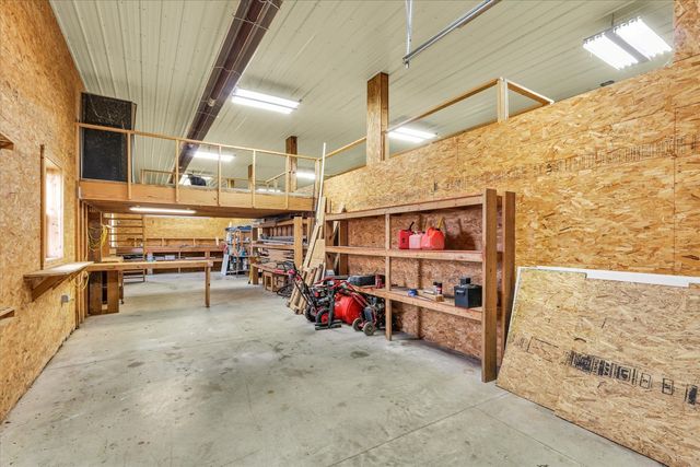 1644 County Road 200 Road, Seymour, IL 61875