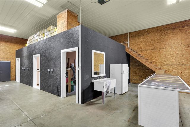 1644 County Road 200 Road, Seymour, IL 61875