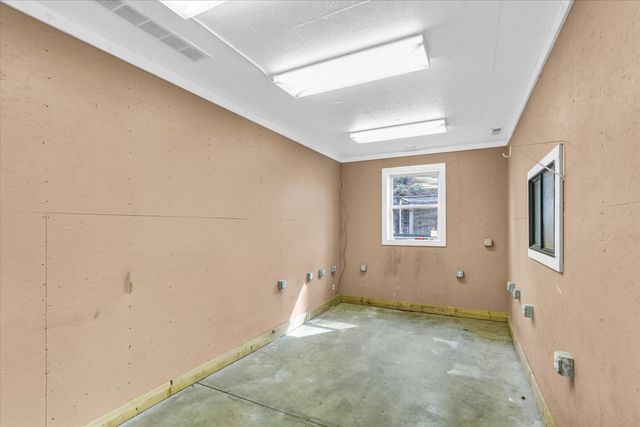 1644 County Road 200 Road, Seymour, IL 61875