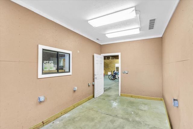 1644 County Road 200 Road, Seymour, IL 61875