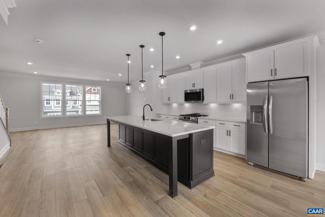 3046 FARROW CIR, Charlottesville, VA 22901