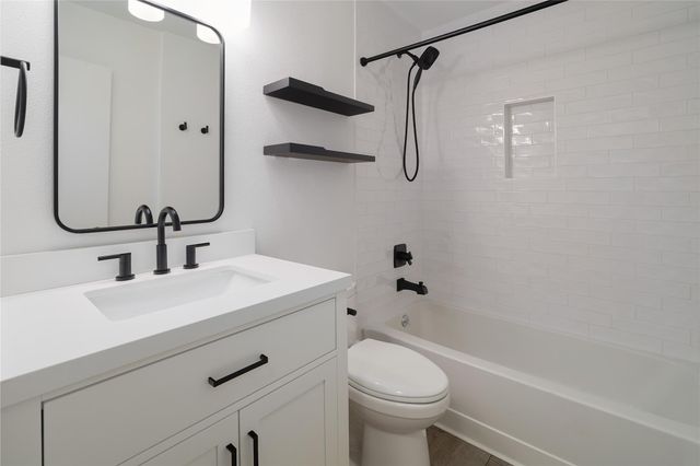 4500 Sarasota DR, Austin, TX 78749