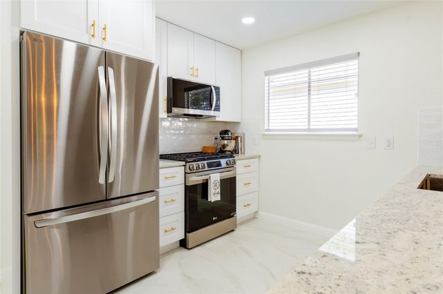 4500 Sarasota DR, Austin, TX 78749