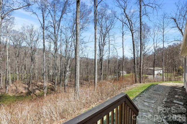 256 Inglewood Cove Road, Waynesville, NC 28786
