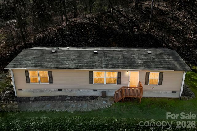 256 Inglewood Cove Road, Waynesville, NC 28786