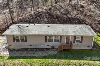256 Inglewood Cove Road, Waynesville, NC 28786
