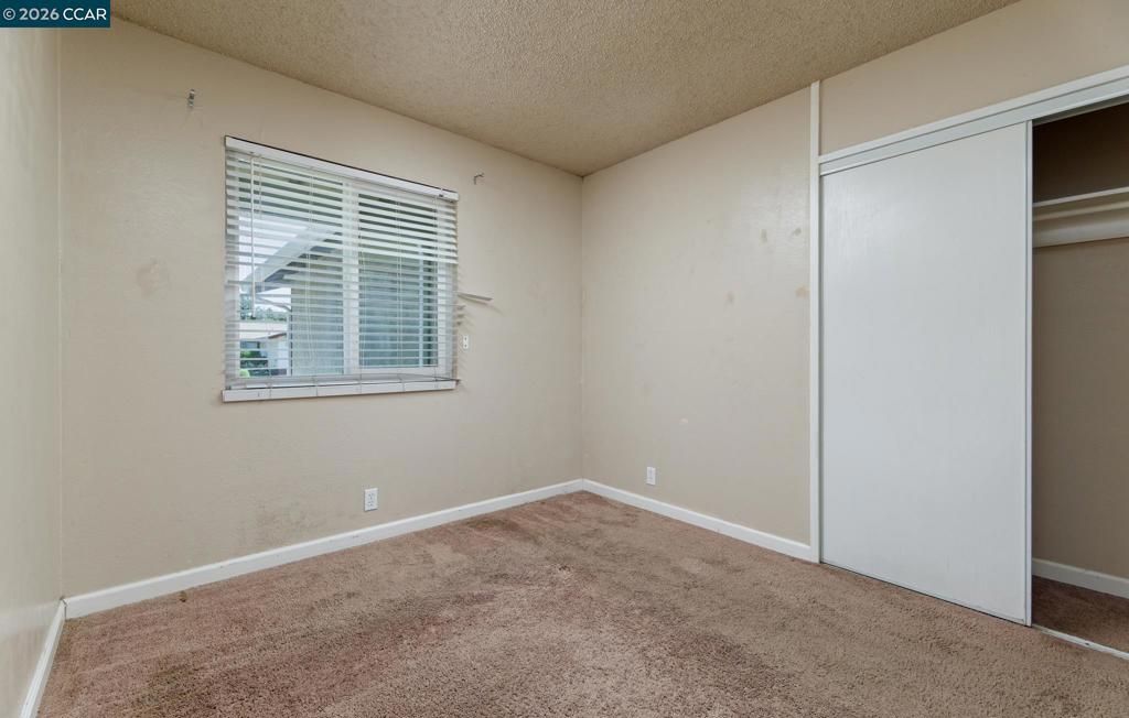 Image 12 of property listing at 154 Radcliffe Dr, Vallejo, CA 94589