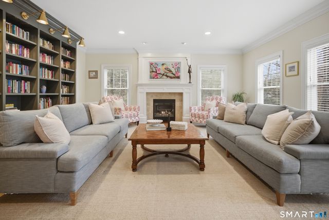 570 Unquowa Road, Fairfield, CT 06824