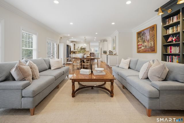 570 Unquowa Road, Fairfield, CT 06824