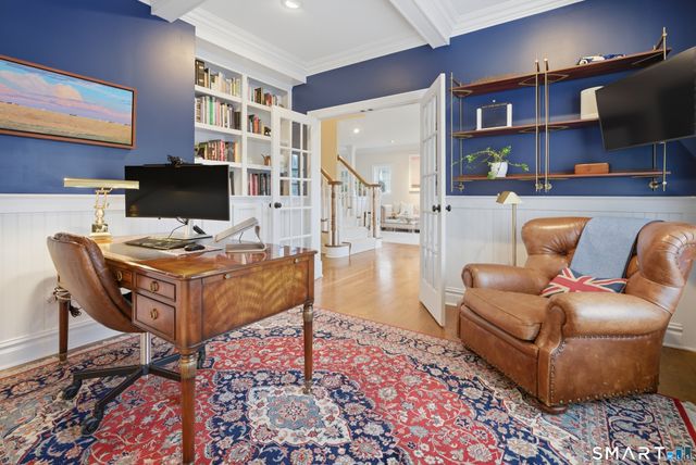 570 Unquowa Road, Fairfield, CT 06824