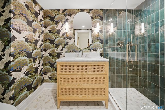 570 Unquowa Road, Fairfield, CT 06824