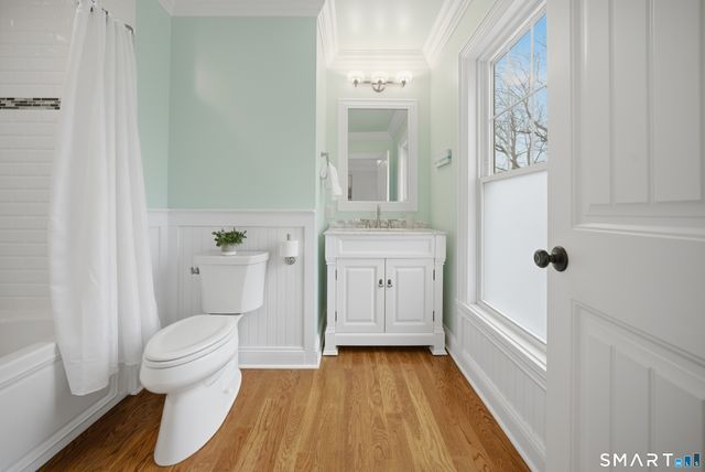 570 Unquowa Road, Fairfield, CT 06824