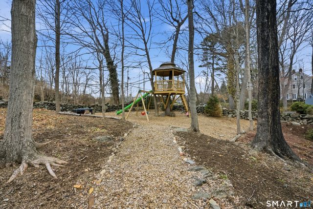 570 Unquowa Road, Fairfield, CT 06824