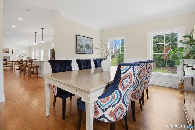 570 Unquowa Road, Fairfield, CT 06824