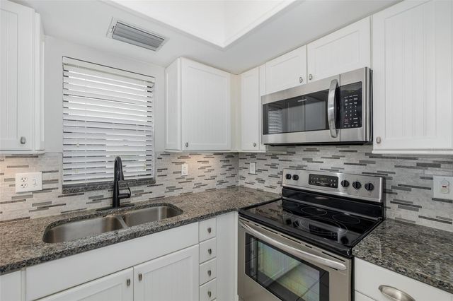 5508 SALEM SQUARE DRIVE S, Palm Harbor, FL 34685
