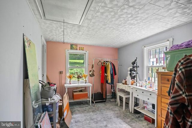 1644 MOSELEM RD, Hamburg, PA 19526