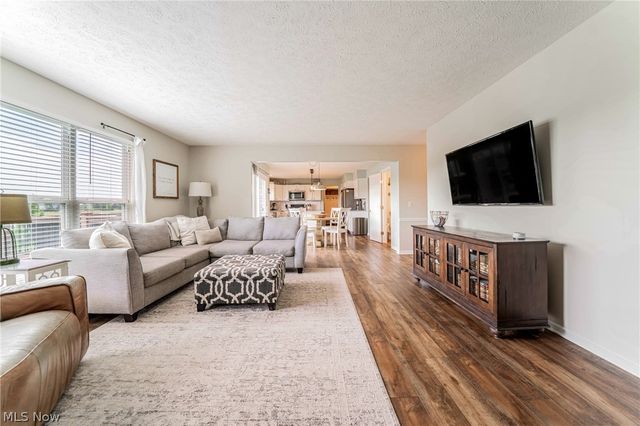 38327 Humphrey Circle, North Ridgeville, OH 44039