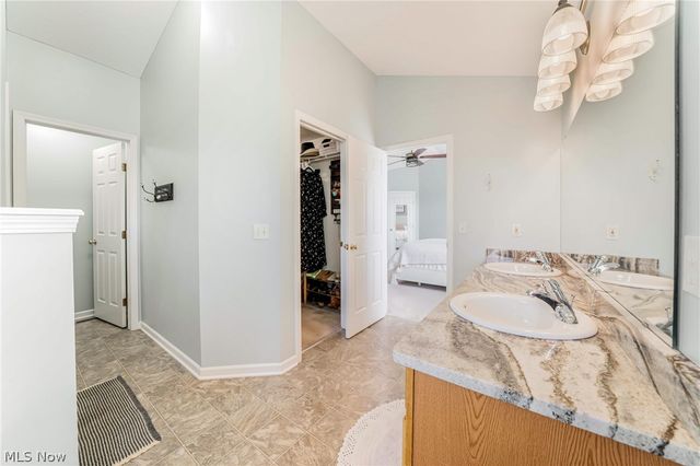 38327 Humphrey Circle, North Ridgeville, OH 44039