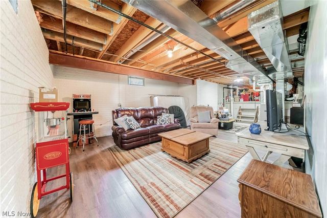 38327 Humphrey Circle, North Ridgeville, OH 44039