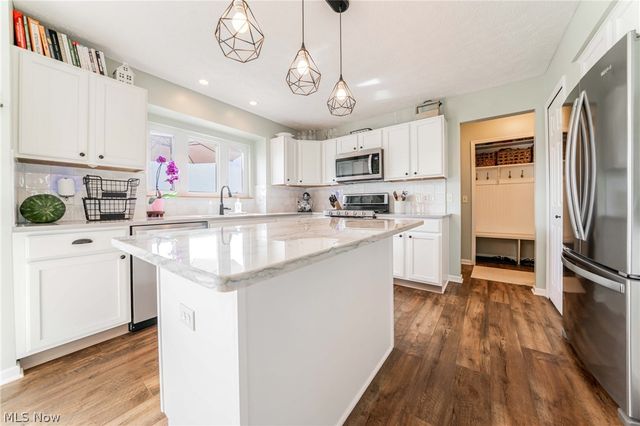 38327 Humphrey Circle, North Ridgeville, OH 44039