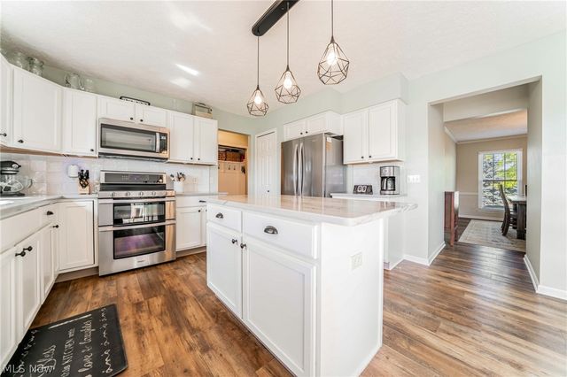 38327 Humphrey Circle, North Ridgeville, OH 44039