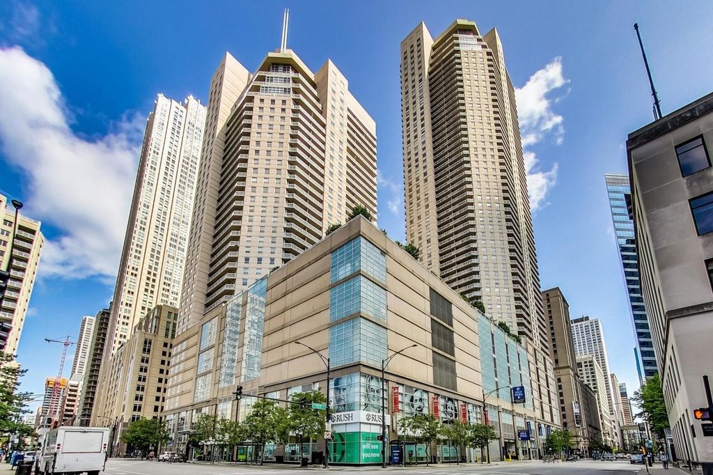 545 N Dearborn Street 2704, Chicago, IL 60654