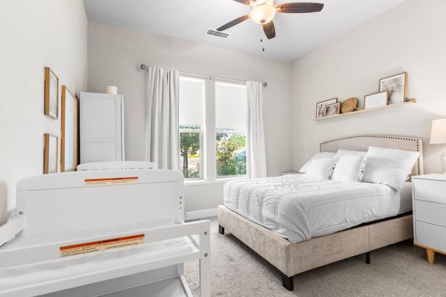 2785 N Armstrong Avenue, Fresno, CA 93727