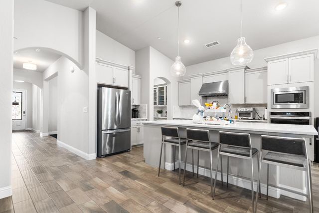 2785 N Armstrong Avenue, Fresno, CA 93727