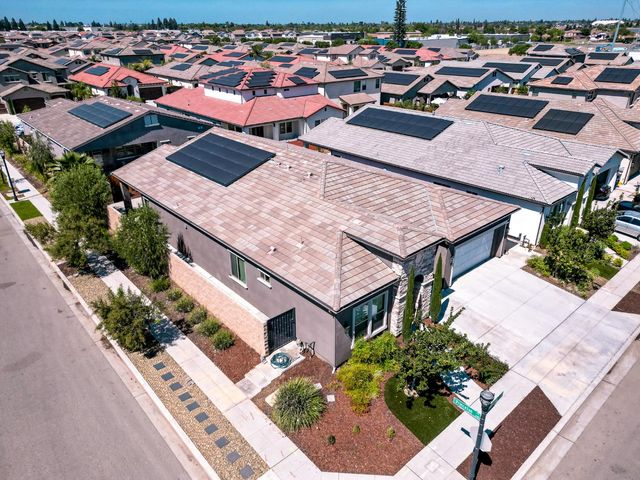 2785 N Armstrong Avenue, Fresno, CA 93727