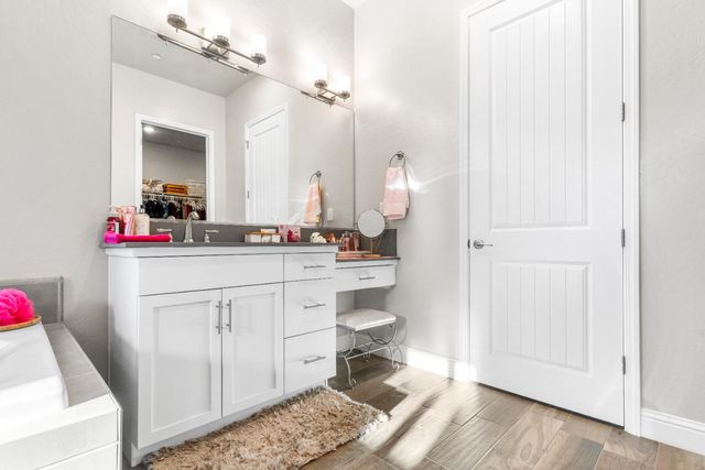 2785 N Armstrong Avenue, Fresno, CA 93727