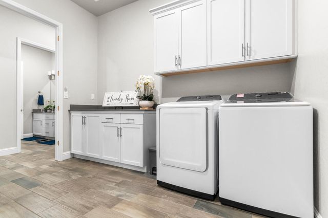 2785 N Armstrong Avenue, Fresno, CA 93727