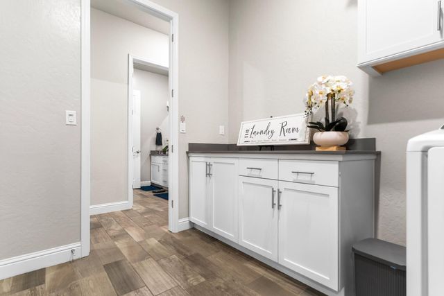 2785 N Armstrong Avenue, Fresno, CA 93727